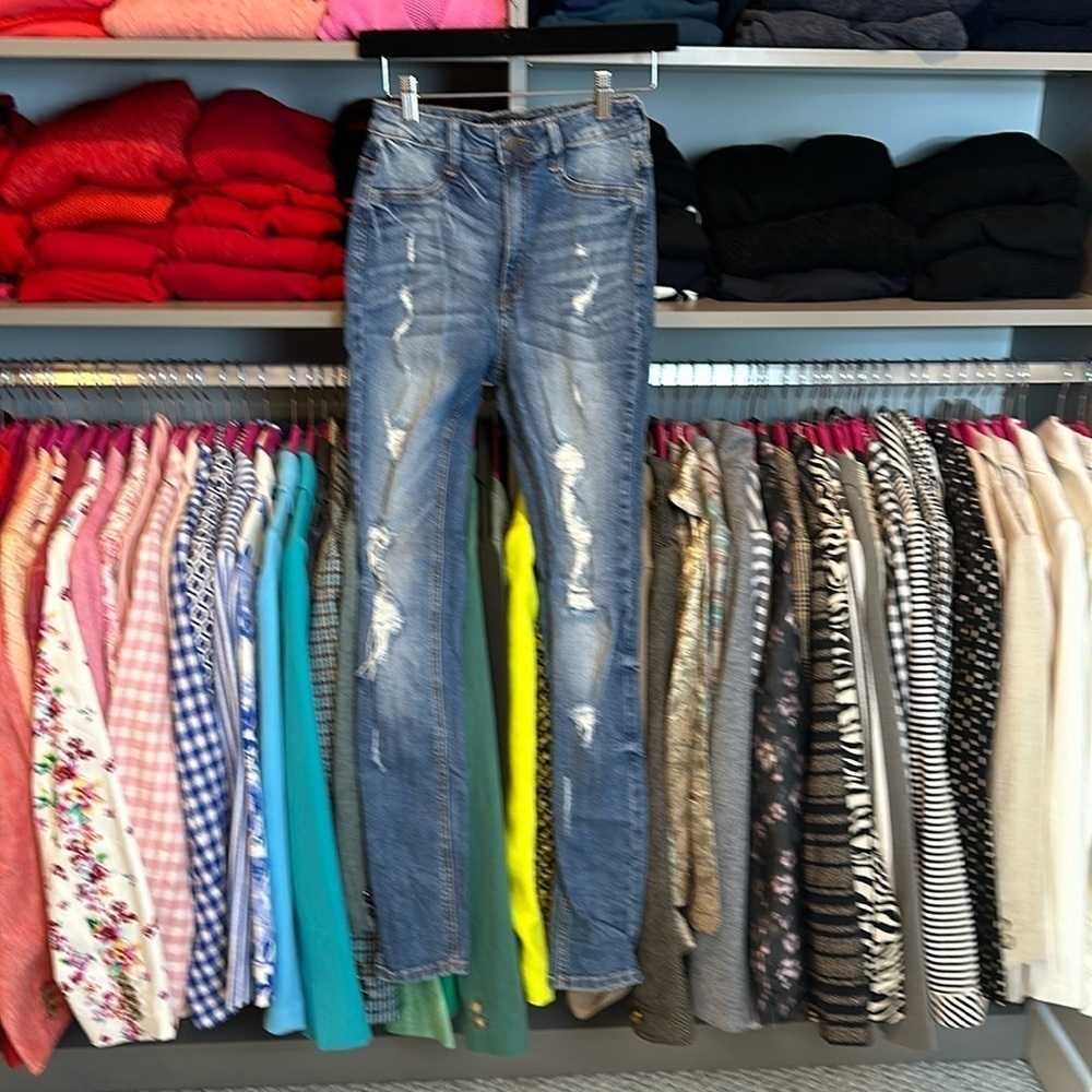 Fashion Nova distressed skinny jeans size 5